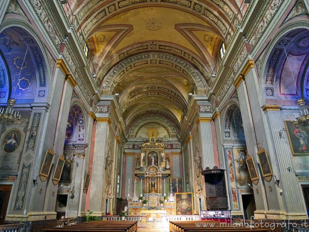 Candelo (Biella) - Interno della Chiesa di San Lorenzo